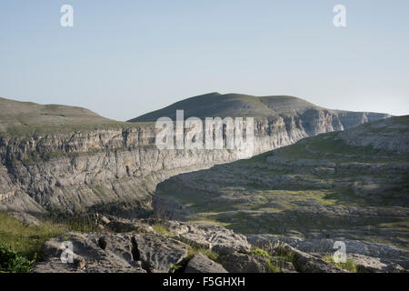 Sierra Custodia, Ordesa y Monte Perdido Nationalpark, Pyrenäen, Spanien. Stockfoto