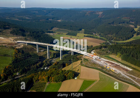 Nuttlar-Viadukt, Stahl Verbundbau, Brücke Autobahn A46, Ausbau und Erweiterung der A46 zwischen Meschede und Stockfoto