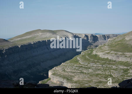 Sierra Custodia, Ordesa y Monte Perdido Nationalpark, Pyrenäen, Spanien. Stockfoto