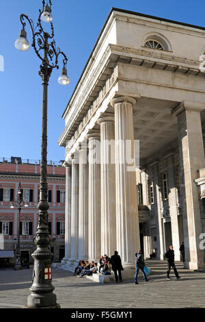 Teatro Carlo Felice in Piazza Ferrari Platz, Genua, Ligurien, Italien, Europa Stockfoto