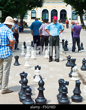 Leute spielen Schach in Banja Luka. Bosnien und Herzegowina Stockfoto