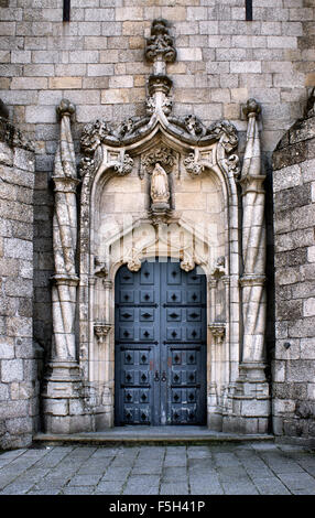 Türöffnung von Guarda Kathedrale in Portugal Stockfoto