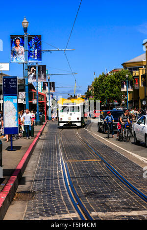 1940er Jahren Erbe Streetcar an der Jefferson Street in der Fishermans Wharf Bezirk von San Francisco CA Stockfoto