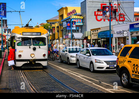 1940er Jahren Erbe Streetcar an der Jefferson Street in der Fishermans Wharf Bezirk von San Francisco CA Stockfoto