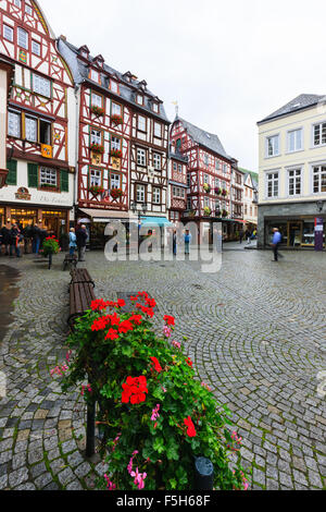 Bernkastel-Kues ist eine bekannte Weinbaugemeinde an der mittleren Mosel im Landkreis Bernkastel-Wittlich in Deutschland Stockfoto