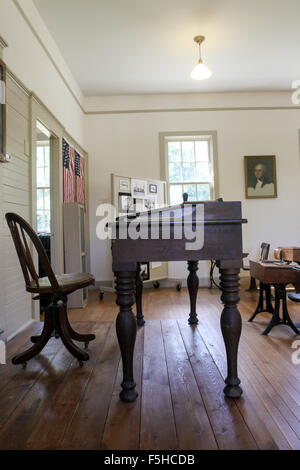 Im Inneren der 1869 Schulhaus Museum Eastham Historical Society, Eastham, Cape Cod, Massachusetts Stockfoto