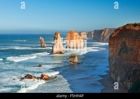 Die zwölf Apostel entlang der Great Ocean Road, Victoria, Australien. Stockfoto