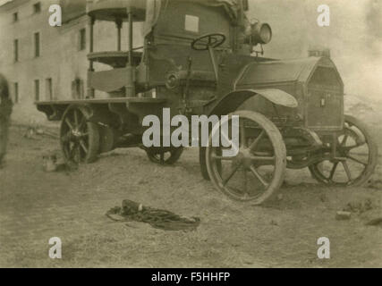 Ein Fahrzeug der Mechanik Suzzara 2. Flotte Depot workshop Stockfoto