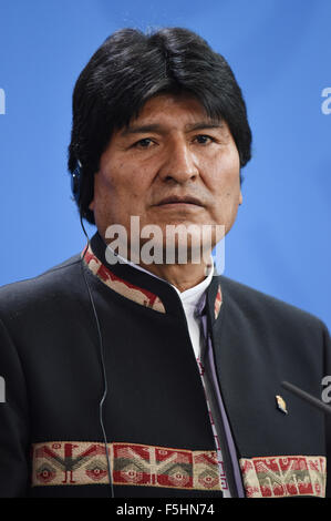 Berlin, Deutschland. 4. November 2015. Boliviens Präsident Evo Morales Ayma im deutschen Kanzleramt in Berlin, Deutschland, 4. November 2015. Foto: RAINER JENSEN/Dpa/Alamy Live-Nachrichten Stockfoto