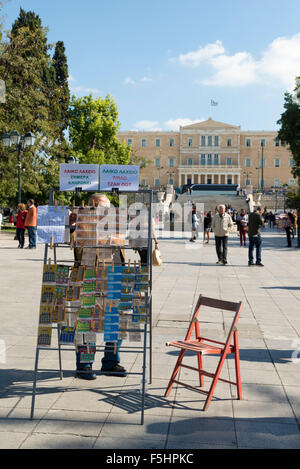 Athen, Griechenland - 27. Oktober 2015: Hausieren Lotterie in Syntagma-Platz Stockfoto