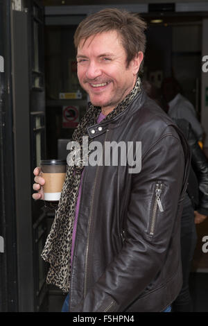 Simon Le Bon im Bild Ankunft am Radio 2 Studio Featuring: Simon Le Bon wo: London, Vereinigtes Königreich bei: 04 Sep 2015 Stockfoto