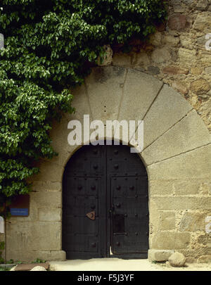 Spanien. San Martin de Valdeiglesias. Schloss von La Coracera. Im 15. Jahrhundert erbaut und zwischen 20. und 21. Jahrhundert restauriert. Autonome Gemeinschaft Madrid. Stockfoto