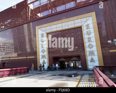 Euroma2 Luxus Shopping Malleingang in EUR Viertel von Rom, Italien Stockfoto