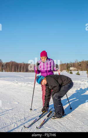 Weibliche Bewegung im Freien bei Kälte im winter Stockfoto