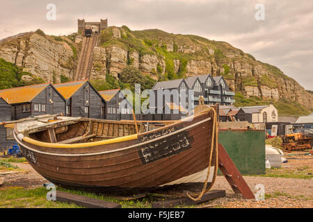 Boot auf dem Vorland Hastings East Sussex UK Stockfoto