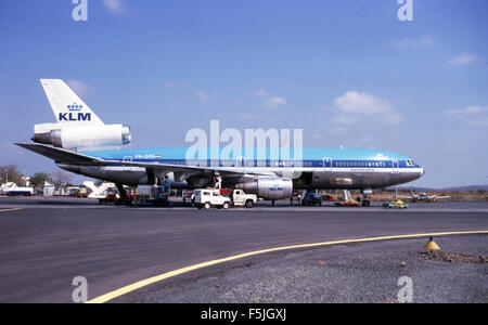 Douglas DC-10-30 kN 46555 PH-DTF KLM Guayaquil Aug74 [RJF] Stockfoto