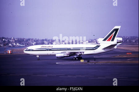 Douglas DC-10-30 kN 47863-DYNI Alitalia 14. April 74 [RJF] Stockfoto