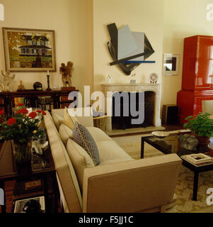 80er Jahre Stil Wohnzimmer Interior Stockfoto, Bild: 21189482 - Alamy