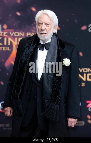 Berlin, Deutschland. 4. November 2015. Donald Sutherland Teilnahme an "The Hunger Games: Mockingjay, Teil 2: Weltpremiere im Cinestar Sony Center am 4. November 2015 in Berlin, Deutschland. / Picture Alliance © Dpa/Alamy Live-Nachrichten Stockfoto