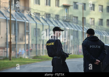 Flüchtling Haftanstalt Bela-Jezova in Bela Pod Bezdezem, Tschechische Republik, 5. November 2015. (CTK Foto/Radek Petrasek) Stockfoto