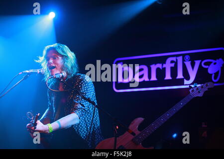 Tatiana DeMaria die live im Barfly Camden Featuring: Johnny Lucas Where: London, Vereinigtes Königreich bei: 03 Sep 2015 Stockfoto