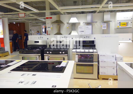 Küchengeräte im Ikea Einrichtungshaus in Toronto, Kanada Stockfoto