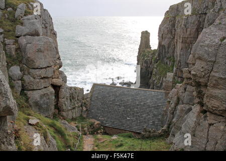 St. Govan Kapelle, in der Nähe von Bosherston, Pembrokeshire, Dyfed, Wales, Großbritannien, Deutschland, UK, Europa Stockfoto