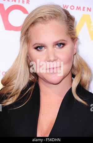 New York, NY, USA. 5. November 2015. Amy Schumer im Ankunftsbereich für The Women Media Center 2015 Women Media Awards, Capitale, New York, NY 5. November 2015. Bildnachweis: Gregorio T. Binuya/Everett Collection/Alamy Live-Nachrichten Stockfoto