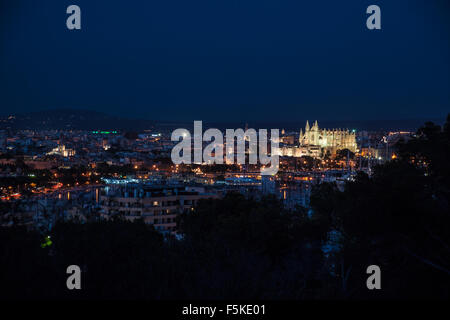 Nachtansicht von Palma De Mallorca Stockfoto