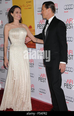 Hollywood, Kalifornien, USA. 5. November 2015. 5. November 2015 - statt Los Angeles Kalifornien USA - Schauspielerin ANGELINA JOLIE, Schauspieler BRAD PITT auf dem AFI Fest "By The Sea" Premiere Los Angeles Premiere auf dem TCL Chinese Theater. Bildnachweis: Paul Fenton/ZUMA Draht/Alamy Live-Nachrichten Stockfoto