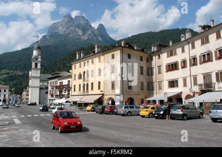 Zone Agordino, Provinz Belluno, Region Venetien, Italien, Agordo Kredit © Marco Bruzzo/Sintesi/Alamy Stock Photo Stockfoto