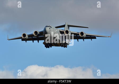 RAF McDonnell Douglas C-17 Globemaster ZZ177 Landung in Brize Norton Stockfoto