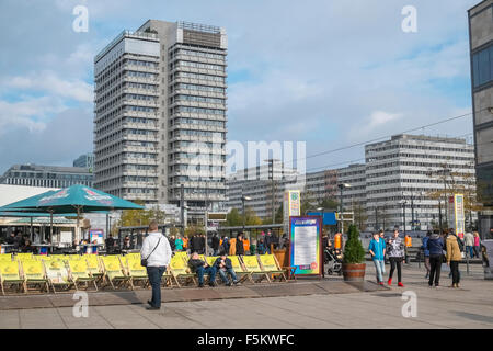 High-Rise Wohnblöcke nahe Alexanderplatz, Berlin, Deutschland Stockfoto