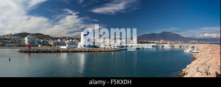 Der Hafen von Duquesa an der Costa Del Sol, Spanien Stockfoto