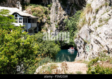Karstige Quelle des Flusses Buna in Blagaj. Stockfoto