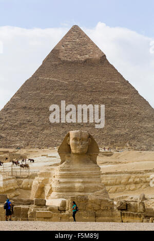 Ägypten, Kairo: Die Große Sphinx und die Pyramiden von khafre Stockfoto