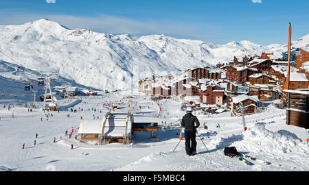 Val Thorens (Französische Alpen, Ostfrankreich): das Skigebiet im Winter Stockfoto