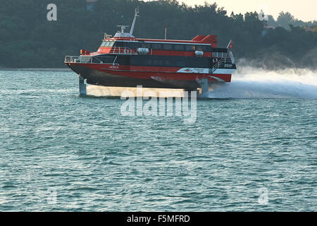 Jetfoil TurboJET (Tragflügelboot) En-Route-von Macau nach Hong Kong. Stockfoto