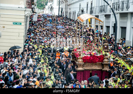 Jesus del Gran Poder und sein Gefolge in die Karfreitagsprozession, Quito, Ecuador Stockfoto