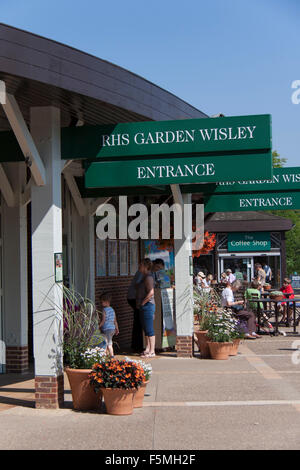 Eingang zu den Gärten der RHS in Wisley in Surrey Stockfoto