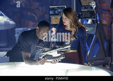 SUPERGIRL 2015 CBS Broadcasting TV-Serie mit Melissa Benoist und David Harewood Stockfoto