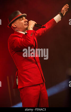 Fontaneto d'Agogna Italien. Die italienischen Rapper und Pop-Sängerin führt Alessandro Aleotti besser bekannt als J-AX auf der Bühne live Phänomen während der "Il Bello Di Essere Brutti Tour" Stockfoto