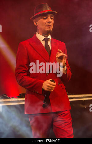 Fontaneto d'Agogna Italien. Die italienischen Rapper und Pop-Sängerin führt Alessandro Aleotti besser bekannt als J-AX auf der Bühne live Phänomen während der "Il Bello Di Essere Brutti Tour" Stockfoto