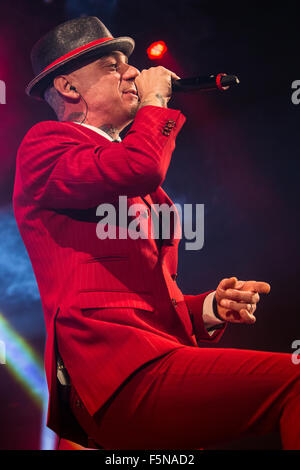 Fontaneto d'Agogna Italien. Die italienischen Rapper und Pop-Sängerin führt Alessandro Aleotti besser bekannt als J-AX auf der Bühne live Phänomen während der "Il Bello Di Essere Brutti Tour" Stockfoto