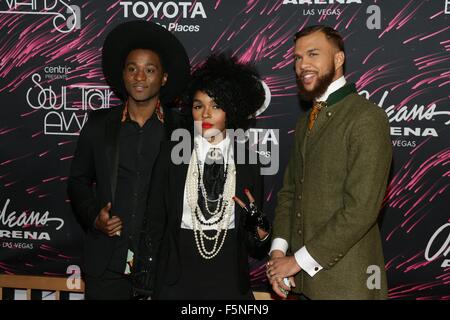 Las Vegas, NV, USA. 6. November 2015. Roman GianArthur, Janelle Monae, Jidenna im Ankunftsbereich Wette Soul Train Awards 2015 - Ankünfte 2, Orleans Arena in Las Vegas, NV 6. November 2015. Bildnachweis: James Atoa/Everett Collection/Alamy Live-Nachrichten Stockfoto