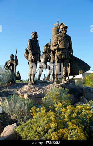 Detail, "La Jornada" Skulptur (Reynaldo Sonny Rivera, Betty Sabo, Künstler), Albuquerque Museum der Kunst und der Geschichte, New Mexico Stockfoto