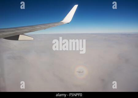 Raimbow auf den Wolken von Flugzeug während flyng Stockfoto