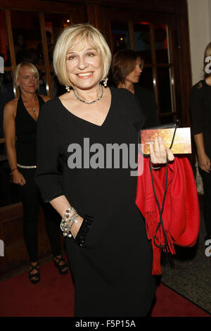 Prominente Besucher der Nacht der Legenden bin 06.09.2015 im Schmidts Tivoli Featuring: Mary Roos Where: Hamburg, Deutschland bei: 06 Sep 2015 Stockfoto