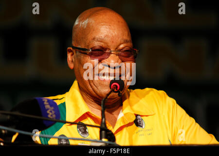 PIETERMARITZBURG - 7. November 2015 - südafrikanischen Präsidenten Jacob Zuma befasst sich die Delegierten des regierenden African National Congress, der Partei KwaZulu-Natal Provinz elektiven verfolgen. Bild: Giordano Stolley Stockfoto