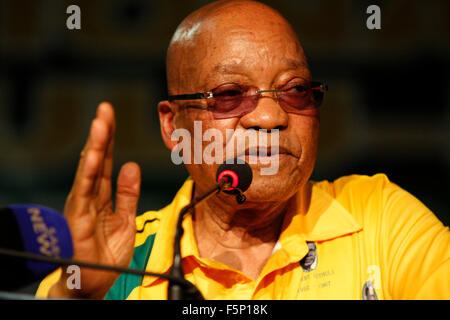 PIETERMARITZBURG - 7. November 2015 - südafrikanischen Präsidenten Jacob Zuma befasst sich die Delegierten des regierenden African National Congress, der Partei KwaZulu-Natal Provinz elektiven verfolgen. Bild: Giordano Stolley Stockfoto